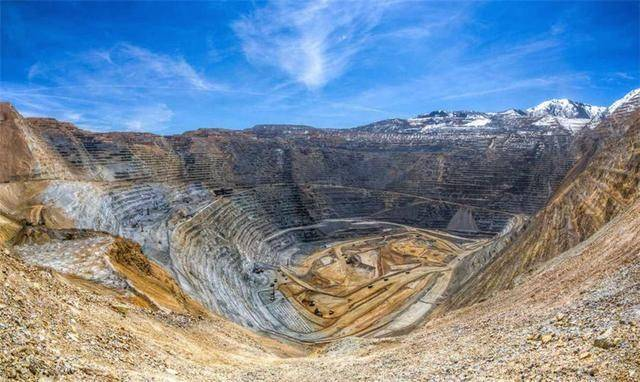 Colombia's largest copper mine receives construction permit