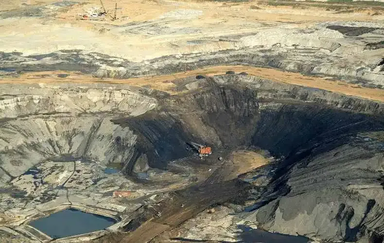 Trading giants bid for Luoyang Molybdenum's Congo JV copper mine copper production